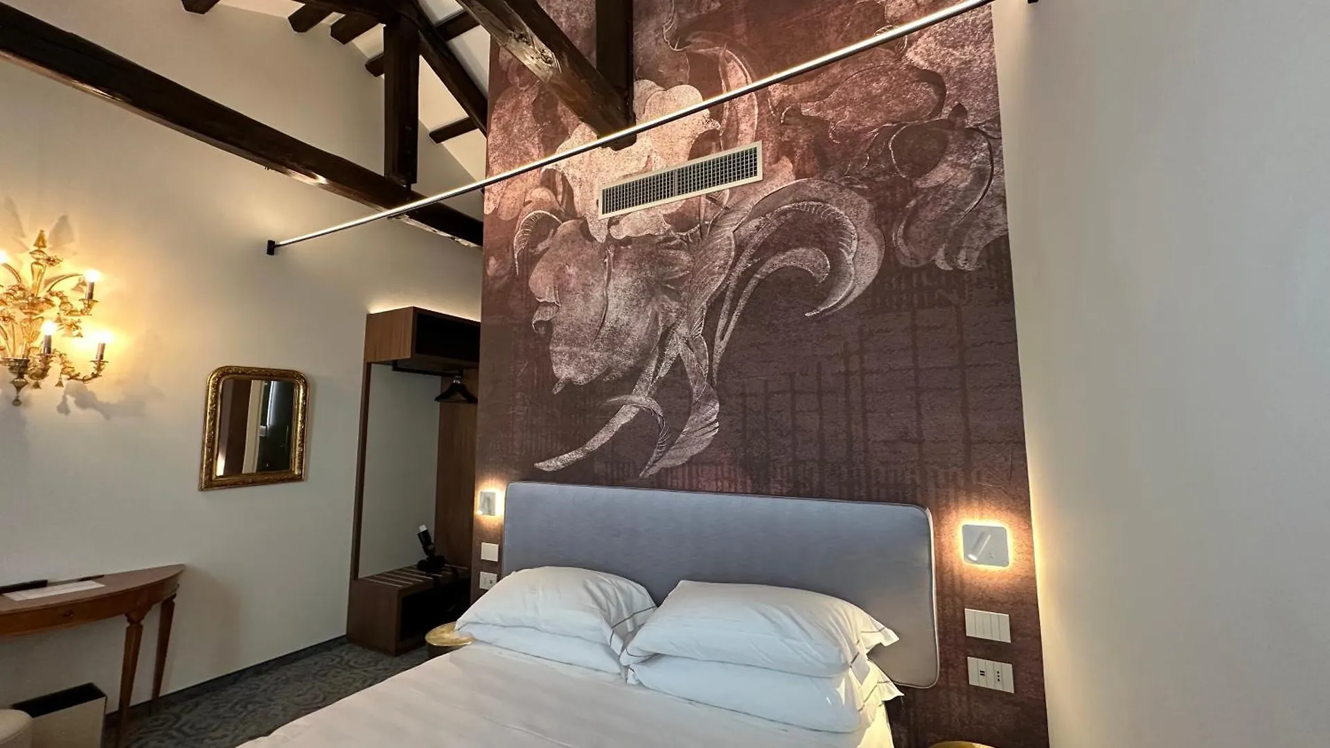 Ai Due Fanali Adults Only Hotel Venedig 3*,