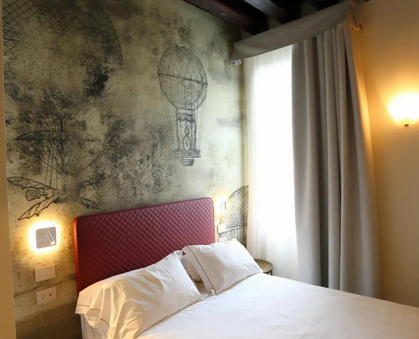 Hotel Ai Due Fanali Venezia 3*,  Italia